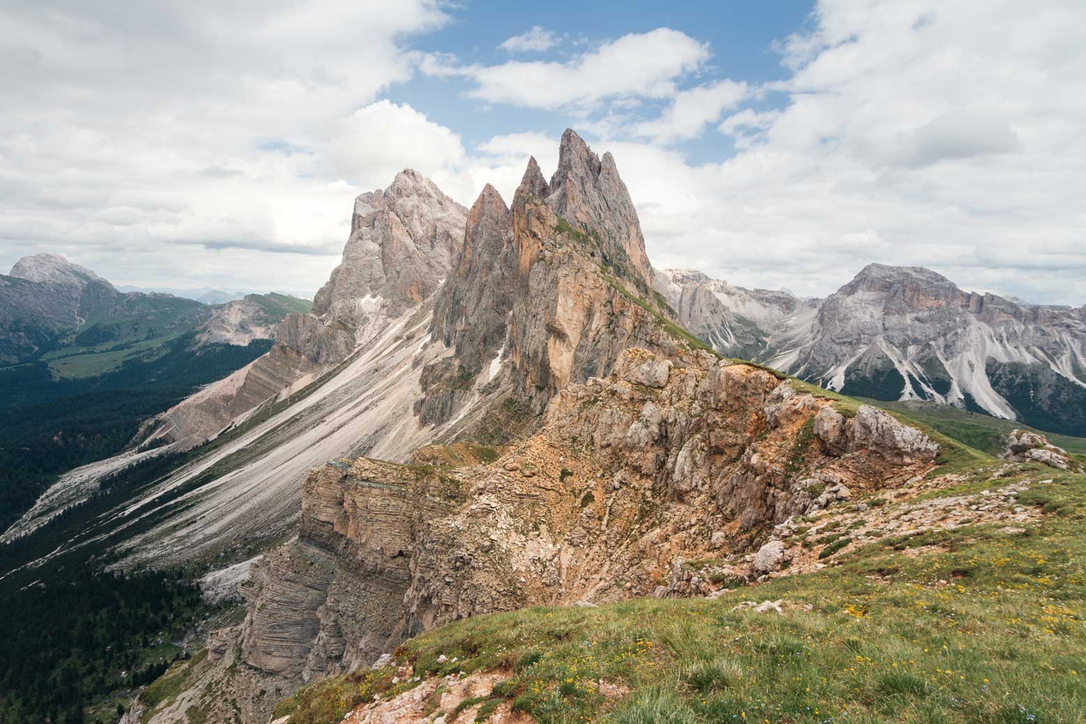 Hiking in the Dolomites: 4 days complete itinerary